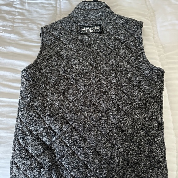 Puffer Vest Jacket - Picture 2 of 2